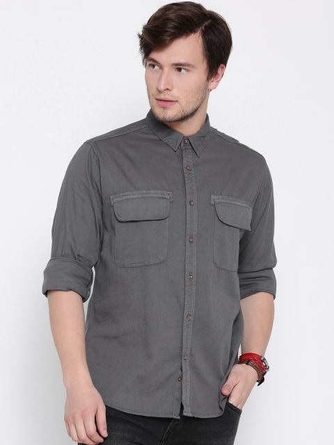 

Roadster Men Grey Solid Casual Shirt