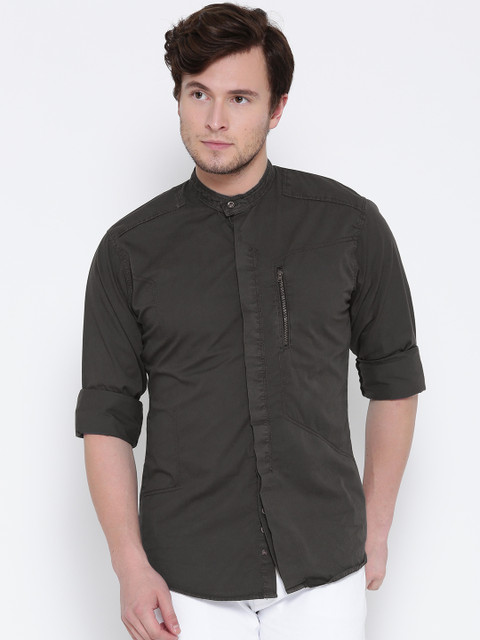 

Roadster Men Charcoal Grey Regular Fit Solid Casual Shirt