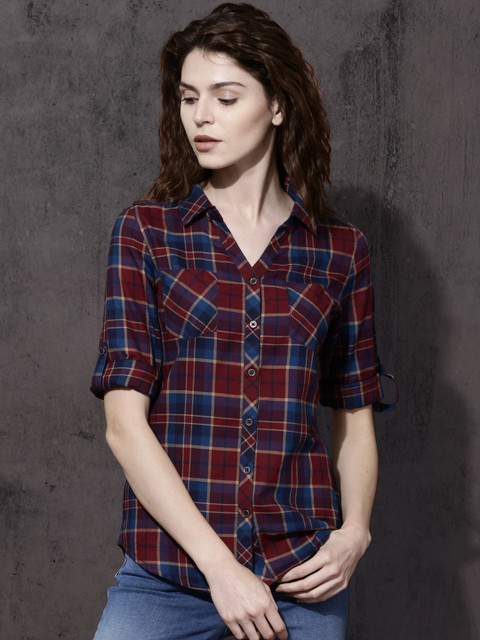 

Roadster Women Maroon & Navy Blue Slim Fit Checked Casual Shirt
