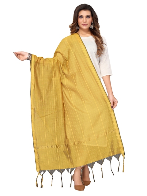 

Nimayaa Yellow & Gold-Toned Striped Dupatta