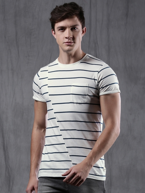 

WROGN Men Off-White Striped Round Neck T-shirt
