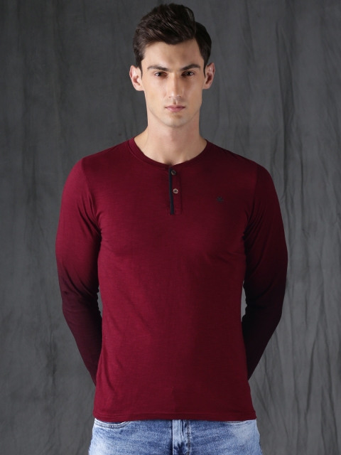 

WROGN Men Maroon Solid Henley Neck T-shirt