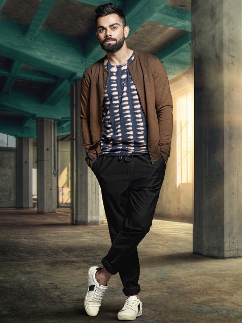 

WROGN Men Navy Blue Printed Round Neck T-shirt