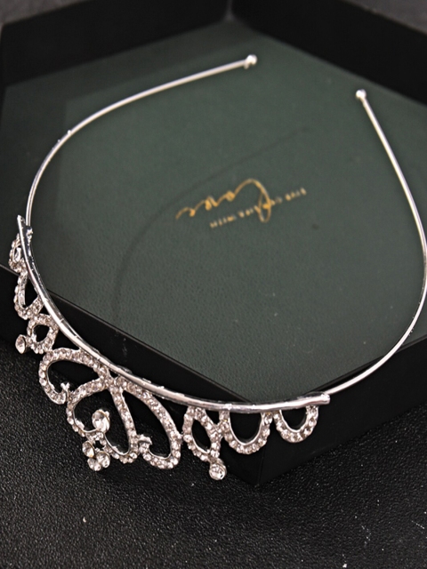 

Proplady Girls Gold-Toned Embellished Tiara