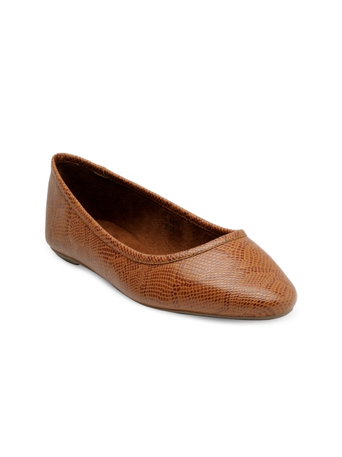 

Carlton London Women Brown Snakeskin-Textured Ballerinas