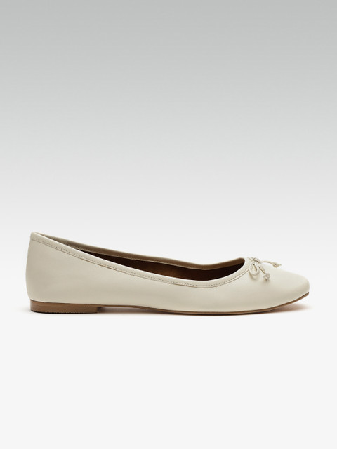 

Carlton London Women Cream-Coloured Solid Ballerinas