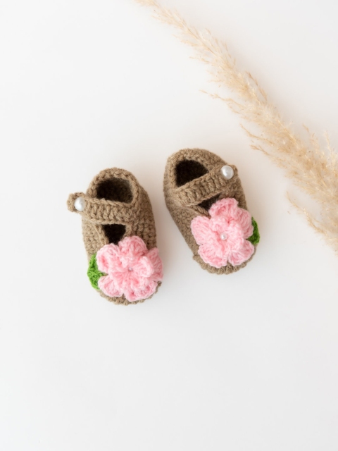 

The Original Knit Kids Beige Solid Knitted Booties