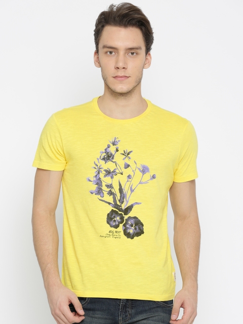 

Solly Jeans Co. Men Yellow Printed Round Neck T-shirt