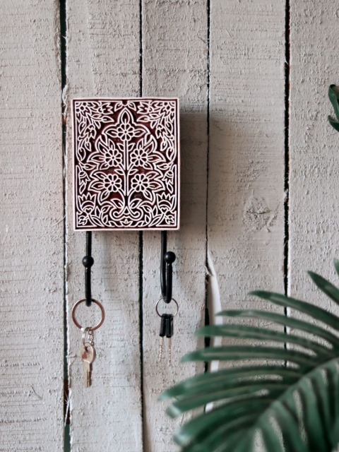 

Unravel India Brown Mugal Jali Carved Key Holder