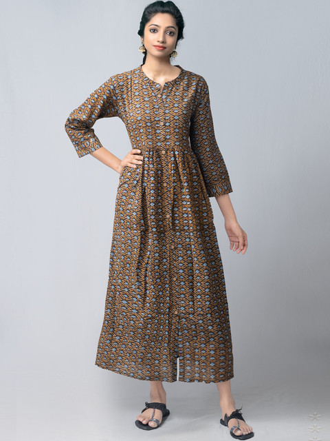 

Unnati Silks Women Brown & Blue Geometric Printed Handloom Kurta