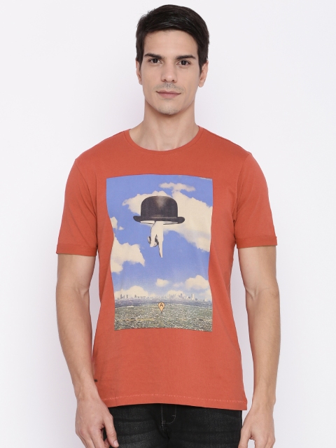

Forca by Lifestyle Men Coral Red Printed Round Neck T-shirt