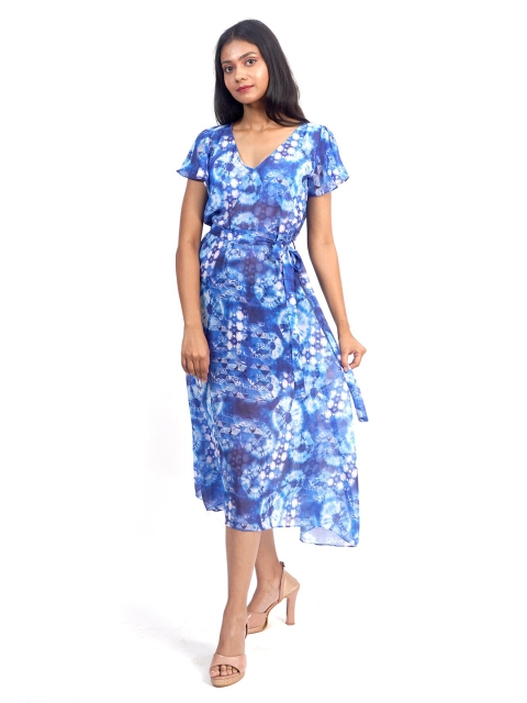 

Rajoria Instyle Blue & White Tie and Dye Dyed Midi Dress