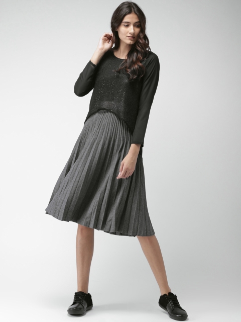 

Mast & Harbour Women Black Self-Design High-Low Top