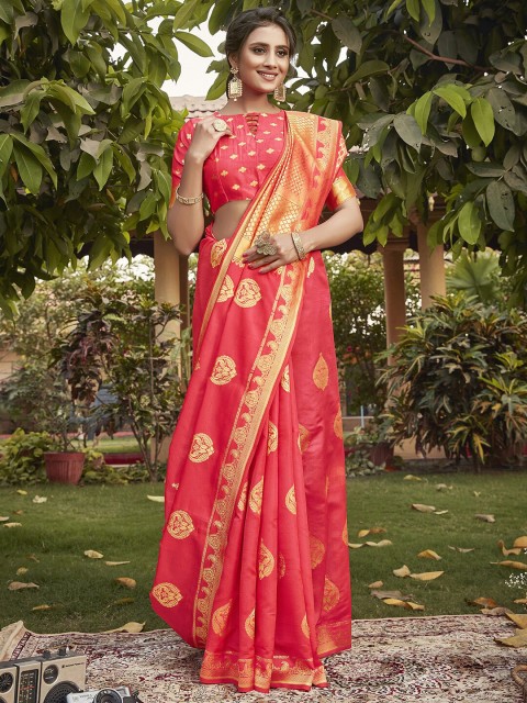 

Mitera Red & Gold-Toned Floral Zari Silk Blend Bagh Saree