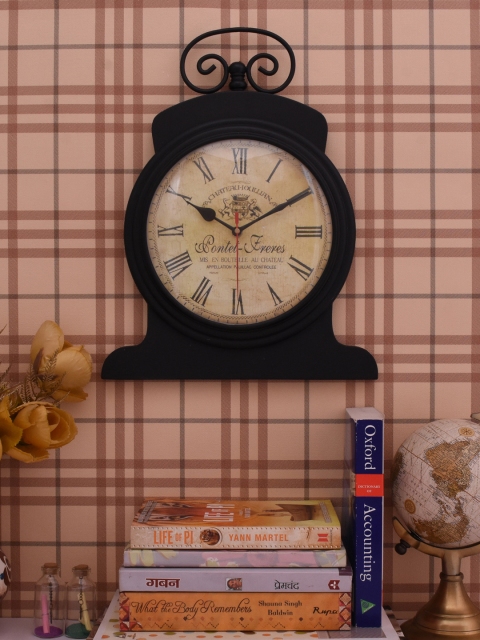 

Home Sparkle Beige Dial Analogue 38 cm x 29 cm Wall Clock