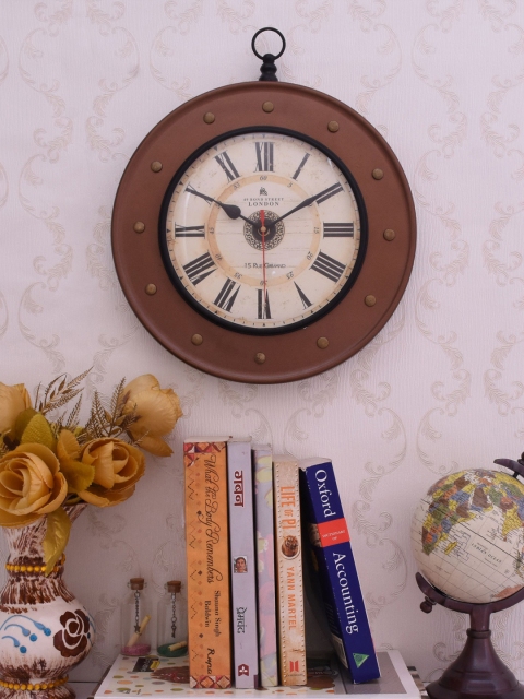 

Home Sparkle Beige Dial Analogue 35 cm x 30 cm Wall Clock