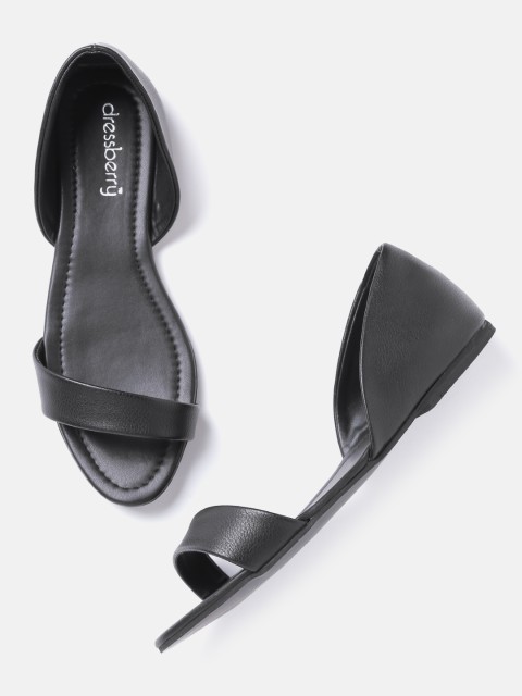 

DressBerry Women Black Solid Flats