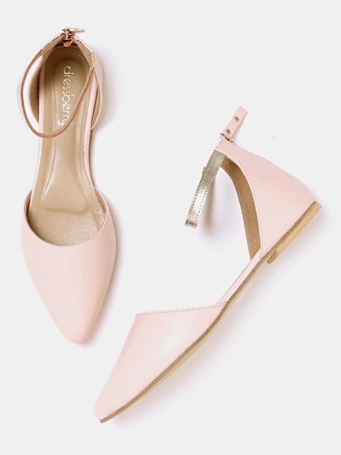 

DressBerry Women Nude-Coloured Solid Flats