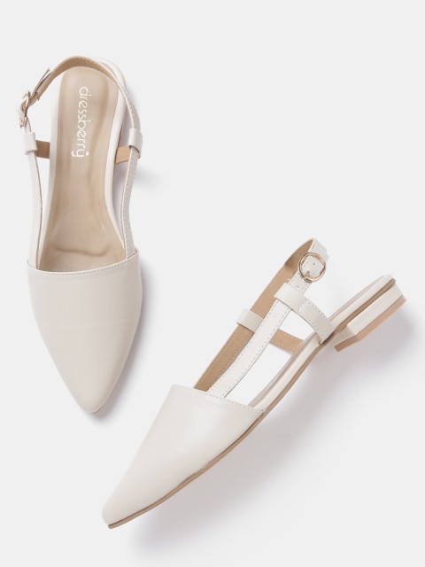 

DressBerry Women Cream-Coloured Solid Flats