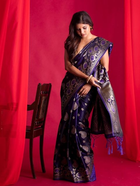 

BEATITUDE Blue & Gold-Toned Paisley Zari Silk Blend Banarasi Saree