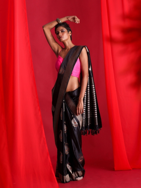 

BEATITUDE Black & Gold-Toned Paisley Zari Silk Blend Banarasi Saree