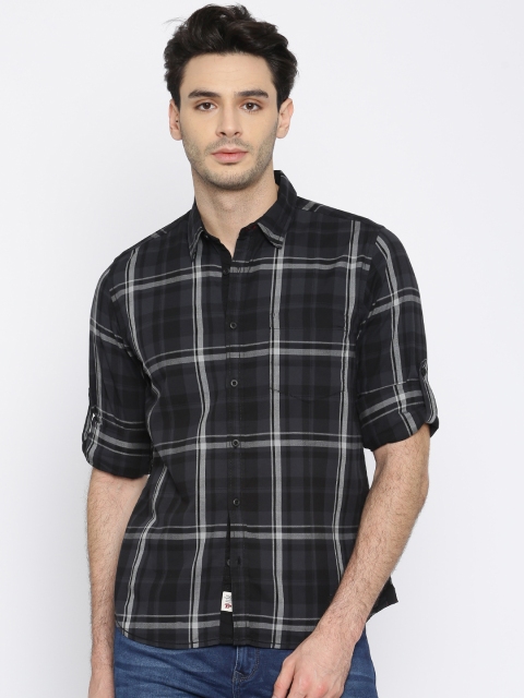 

Roadster Men Charcoal Grey Regular Fit Checked Casual Shirt