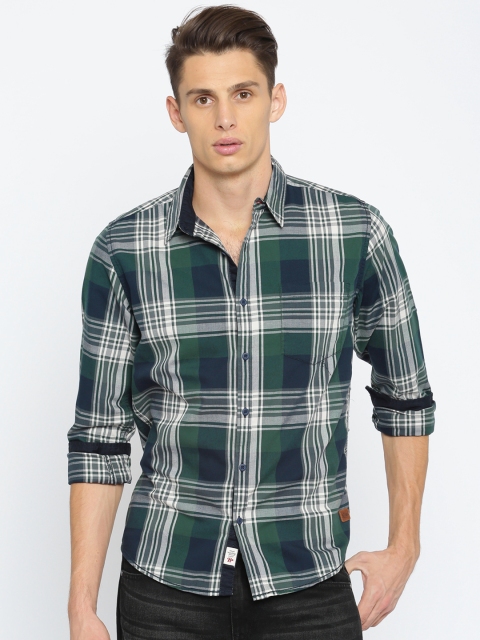 

Roadster Men Navy Blue & Green Regular Fit Checked Casual Shirt