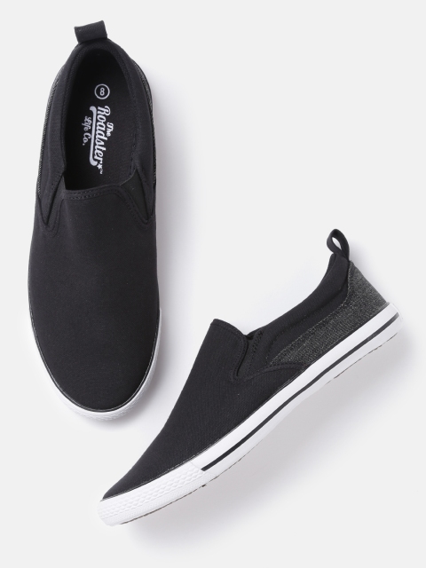 

Roadster Men Black Sneakers