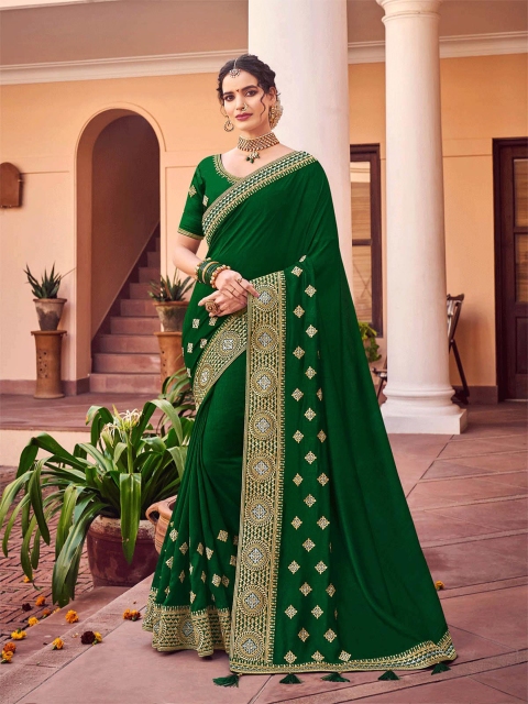 

ODETTE Green Ethnic Motifs Embroidered Silk Blend Saree