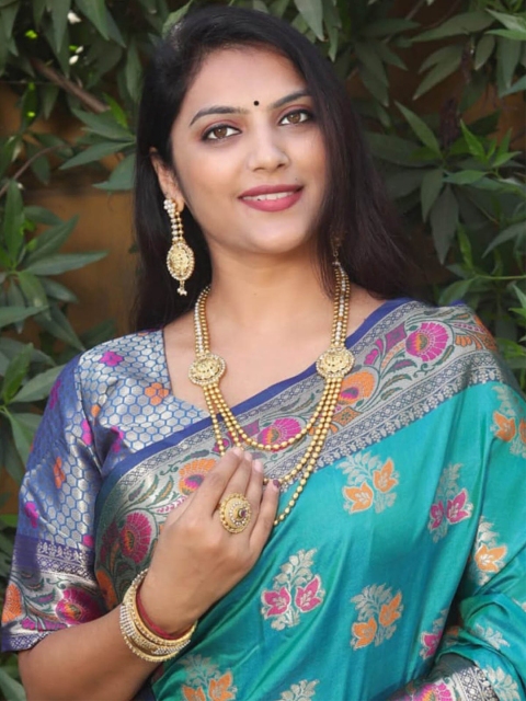 

ODETTE Blue & Pink Floral Woven Design Zari Saree