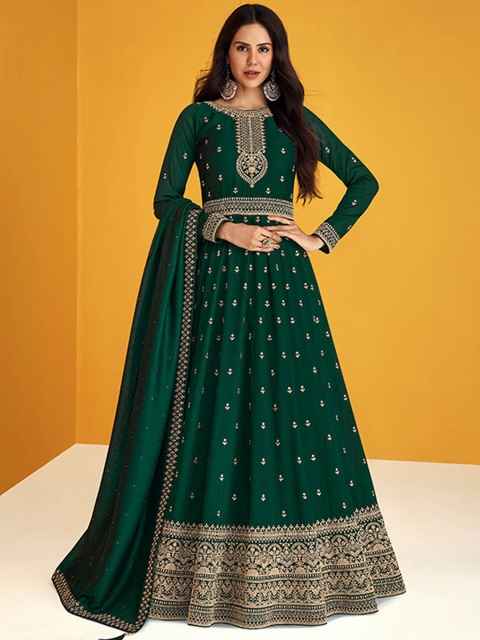 

ODETTE Women Green Floral Embroidered Kurta with Salwar & Dupatta
