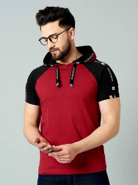 

Rodzen Men Maroon Varsity Colourblocked Pure Cotton Raw Edge T-shirt