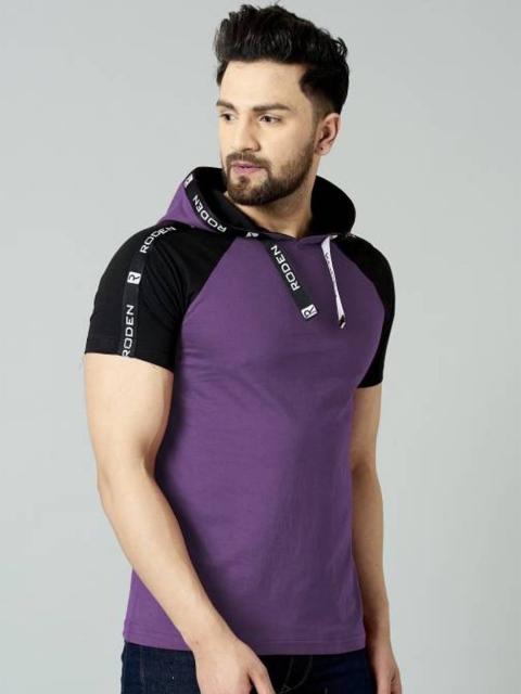 

Rodzen Men Purple & Black Colourblocked Pure Cotton T-shirt