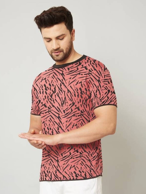 

Rodzen Men Rose & Black Printed Pure Cotton T-shirt