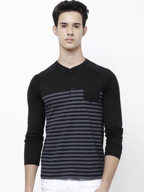 

LOCOMOTIVE Men Black Printed Henley Neck T-shirt