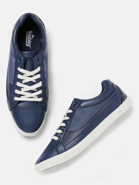 

Roadster Men Navy Blue Sneakers