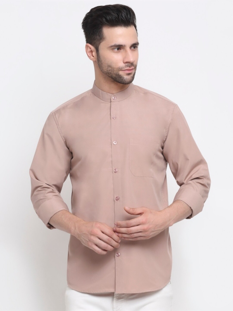 

NEUDIS Men Peach-Coloured Solid Standard Casual Shirt