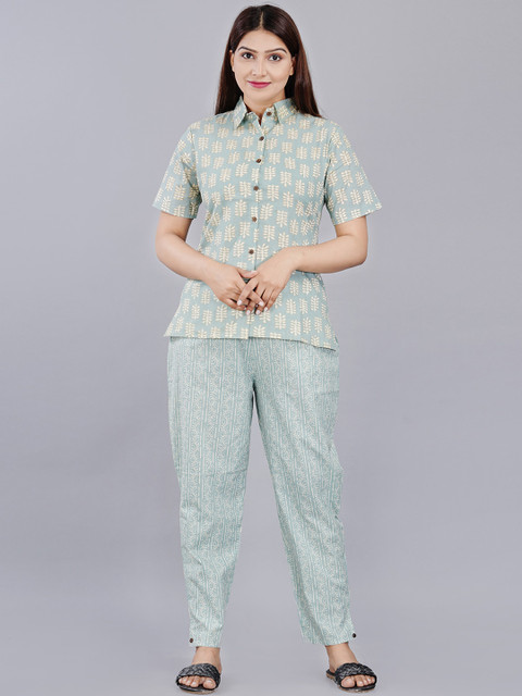 

HIGHLIGHT FASHION EXPORT Women Grey & Beige Printed Pure Cotton Night suit HLF-1688