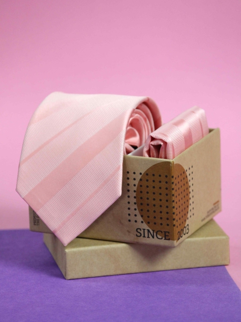 

Tossido Men Peach Printed Accessory Gift Set