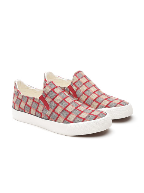 

United Colors of Benetton Men Beige & Red Printed Slip-On Sneakers