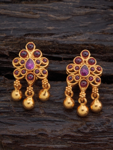 

Kushal's Fashion Jewellery Red & Gold-Toned Floral Studs Earrings