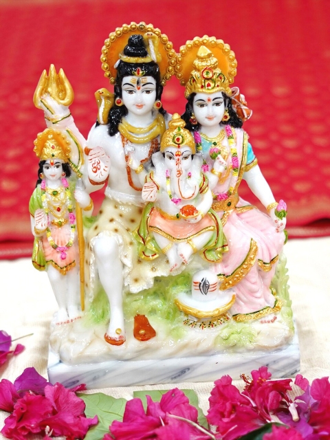 

Gallery99 White & Green Shiv Parivar Idol Showpiece