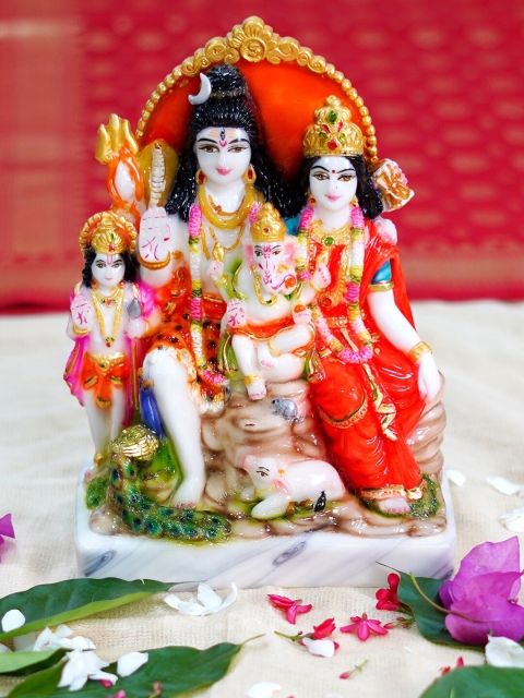 

Gallery99 Cream Colored & Orange Shiv Parivar Idol Showpiece
