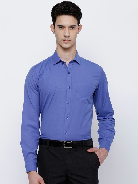 

Mark Taylor Men Blue Slim Fit Solid Formal Shirt