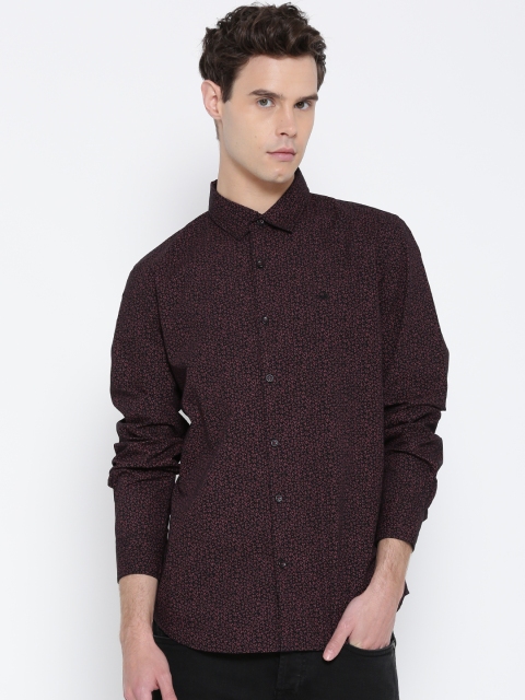 

United Colors of Benetton Men Black & Red Slim Fit Printed Casual Shirt