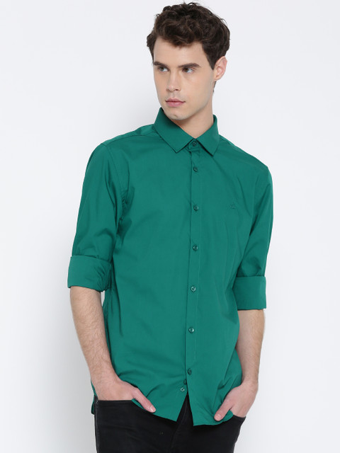 

United Colors of Benetton Men Green Slim Fit Solid Casual Shirt