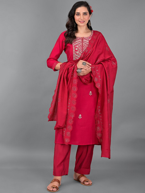 

EtnicaWear Women Fuchsia Floral Embroidered Pure Muslin Kurta with Trousers & With Dupatta