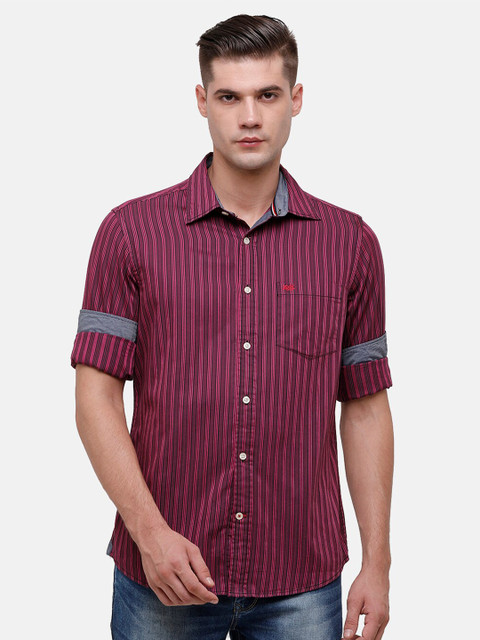 

Double Two Men Magenta Striped Cotton Slim Fit Casual Shirt