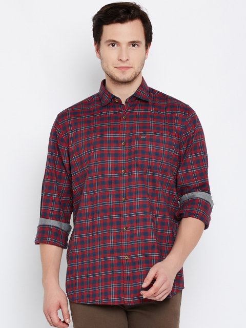 

Blackberrys Men Red & Navy Blue Slim Fit Checked Casual Shirt