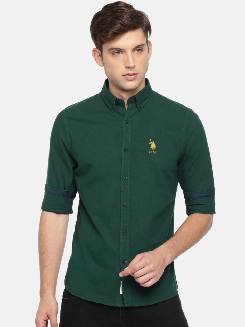 

U.S. Polo Assn. Men Green Tailored Fit Solid Casual Shirt